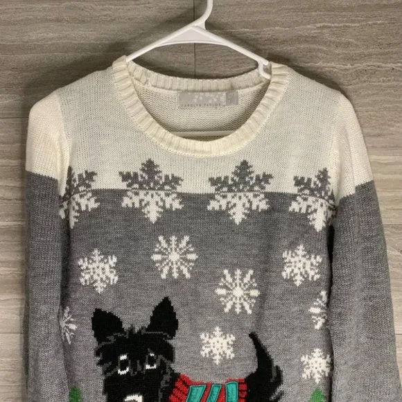Women’s Carolyn Taylor Dog Christmas Sweater - Picture 4 of 7